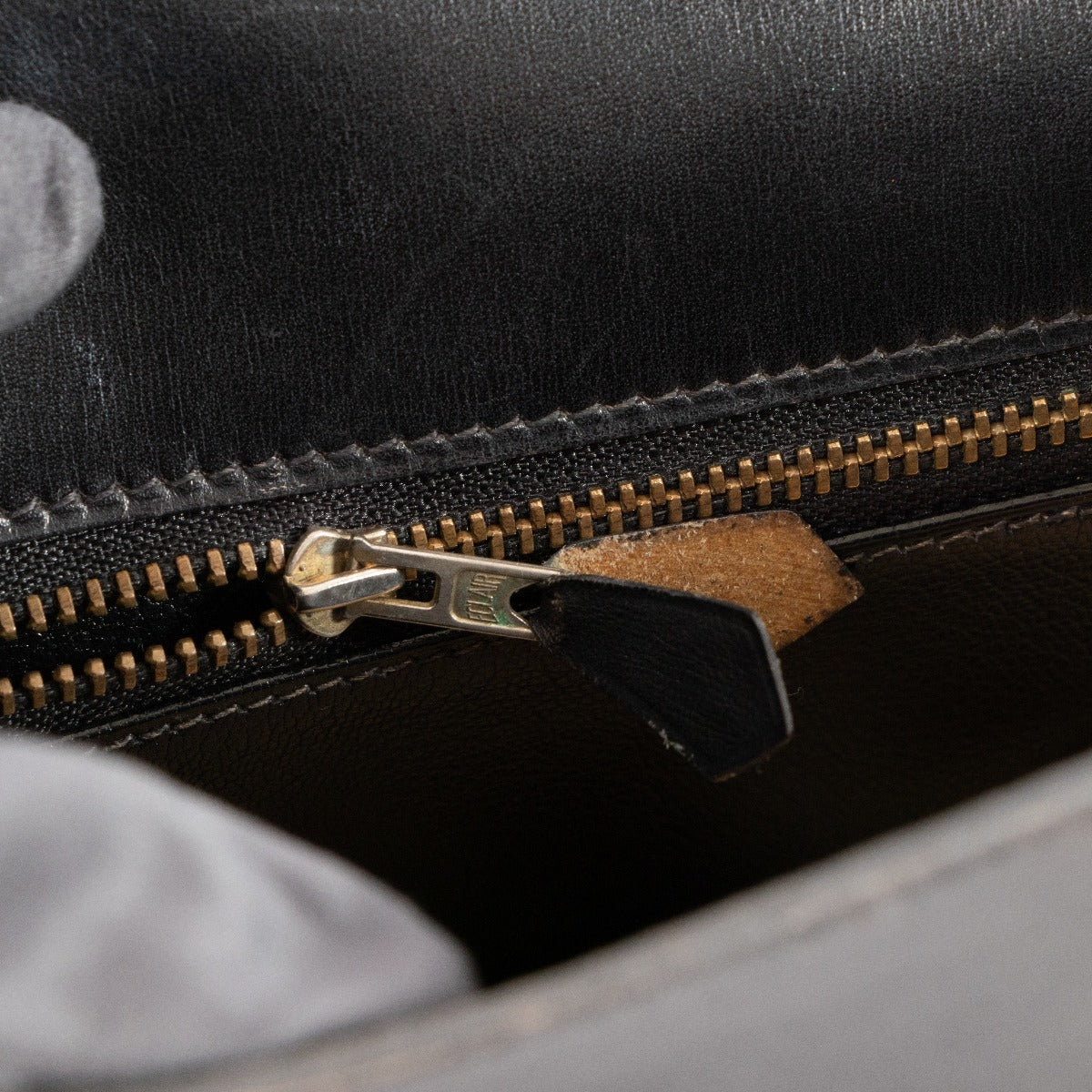 Authentic second hand Hermès Vintage Kelly 32 Black Box Gold Hardware on www.labellov.com