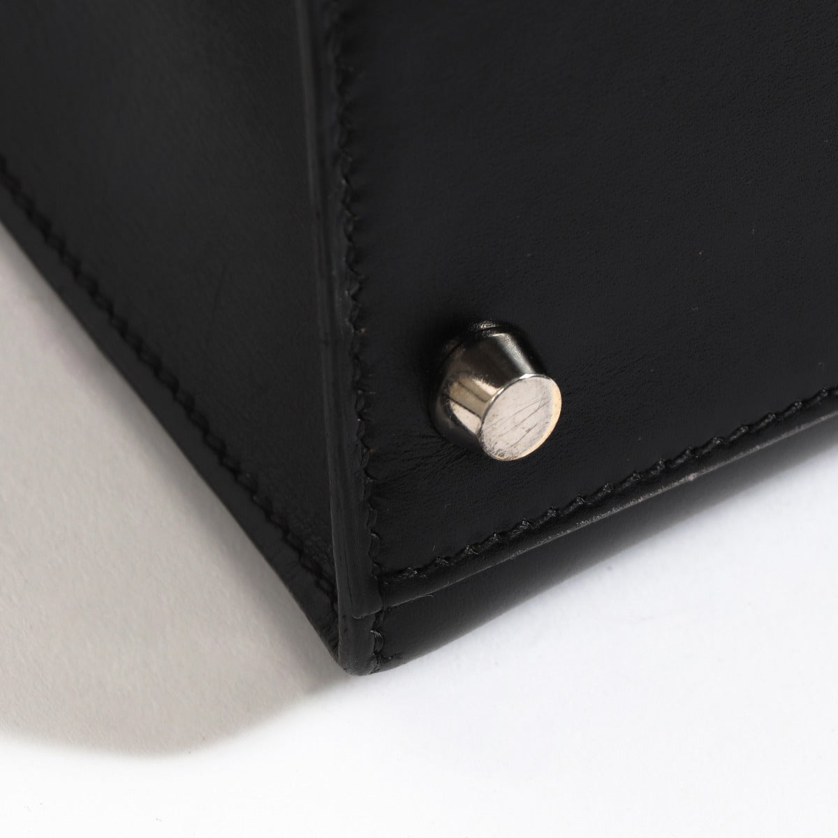 Achetez seconde main Hermes Kelly Vintage dans labellov.com