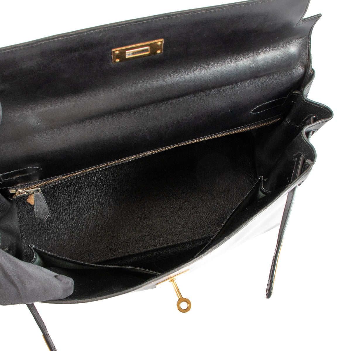 Authentic second hand Hermès Vintage Kelly 32 Black Box Gold Hardware on www.labellov.com