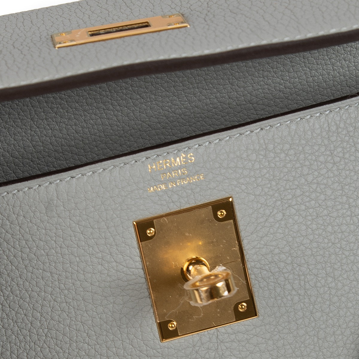 Authentic second hand brand new store fresh 2024 Hermès Kelly 28 Gris Mouette Togo GHW on www.labellov.com