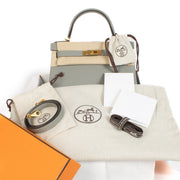 Authentic second hand Hermès Kelly 28 Gris Mouette Togo GHW on www.labellov.com
