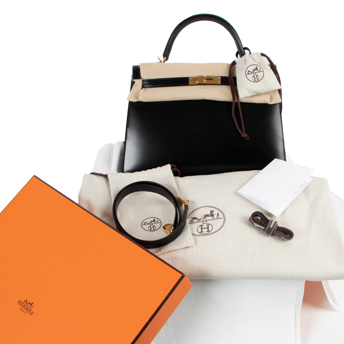 Hermès Kelly 32 Black Box Gold Hardware