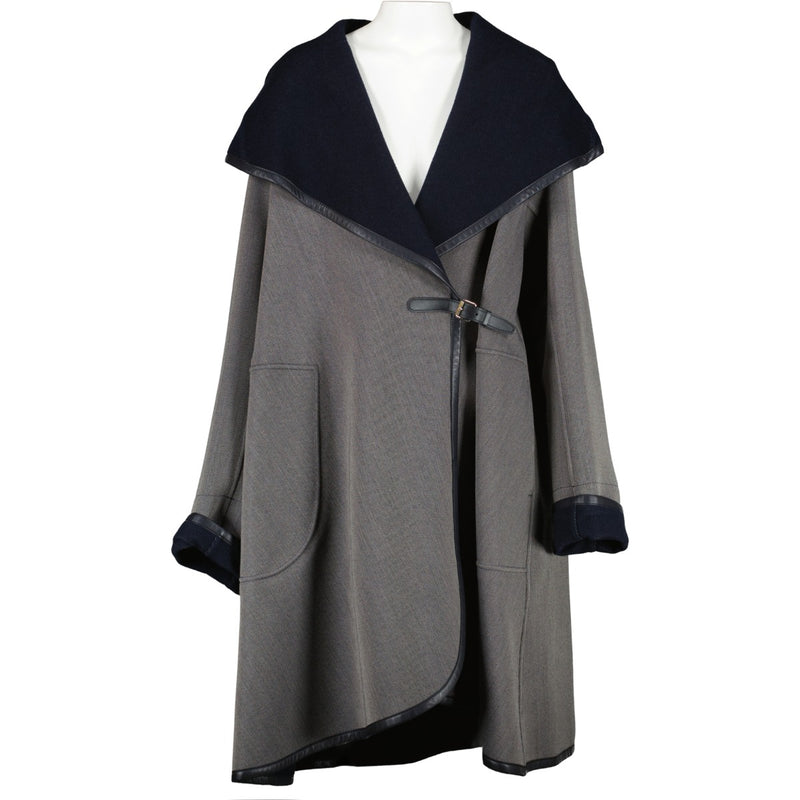 Grey Hermès coat, Hermès coat as new, Grey coat, Hermès coat, Grey Hermès coat as new, Hermès coat size 42.