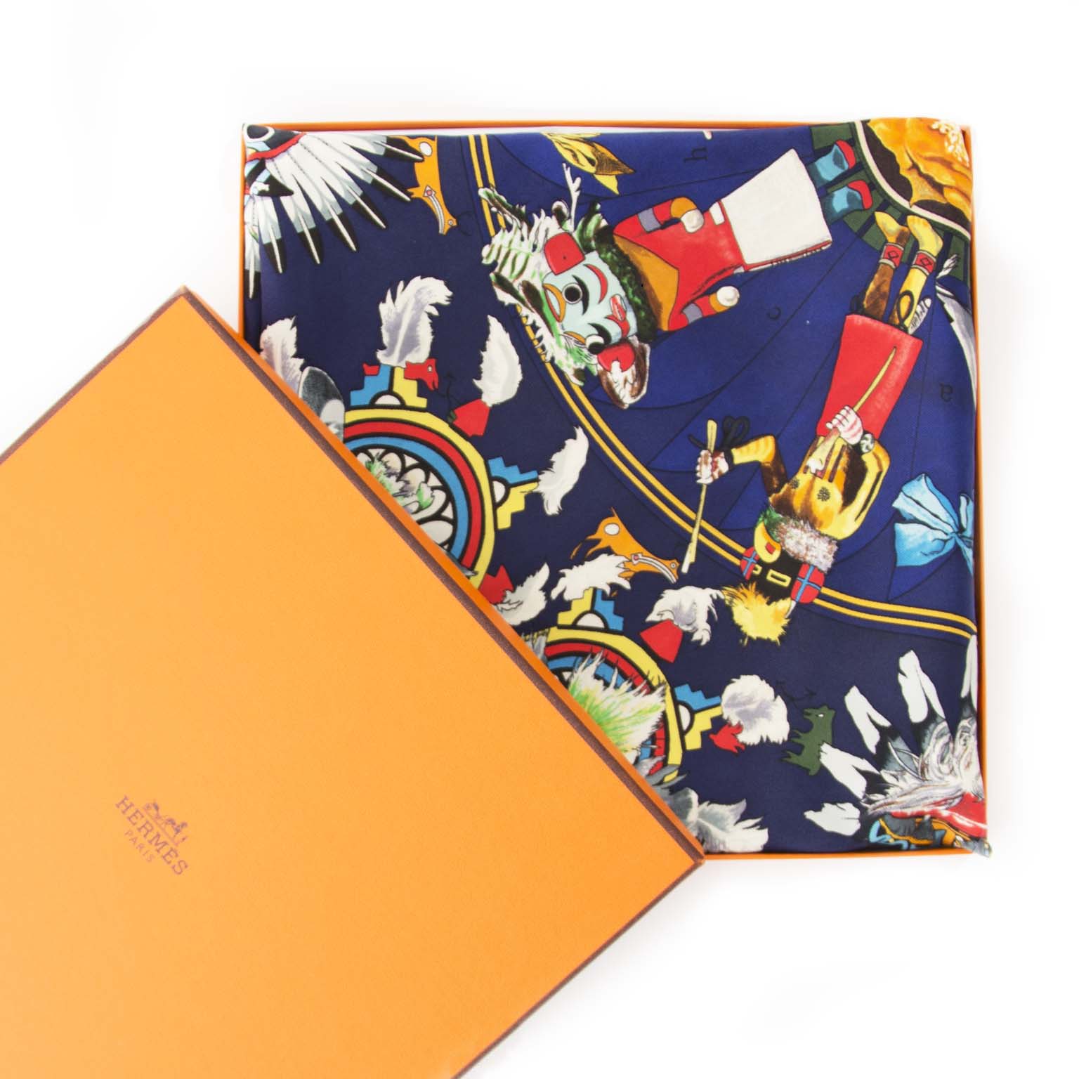 Buy authentic Hermès scarf at the right price at LabelLOV vintage webshop. Luxe, vintage, fashion. Safe and secure online shopping. Antwerp, Belgium.