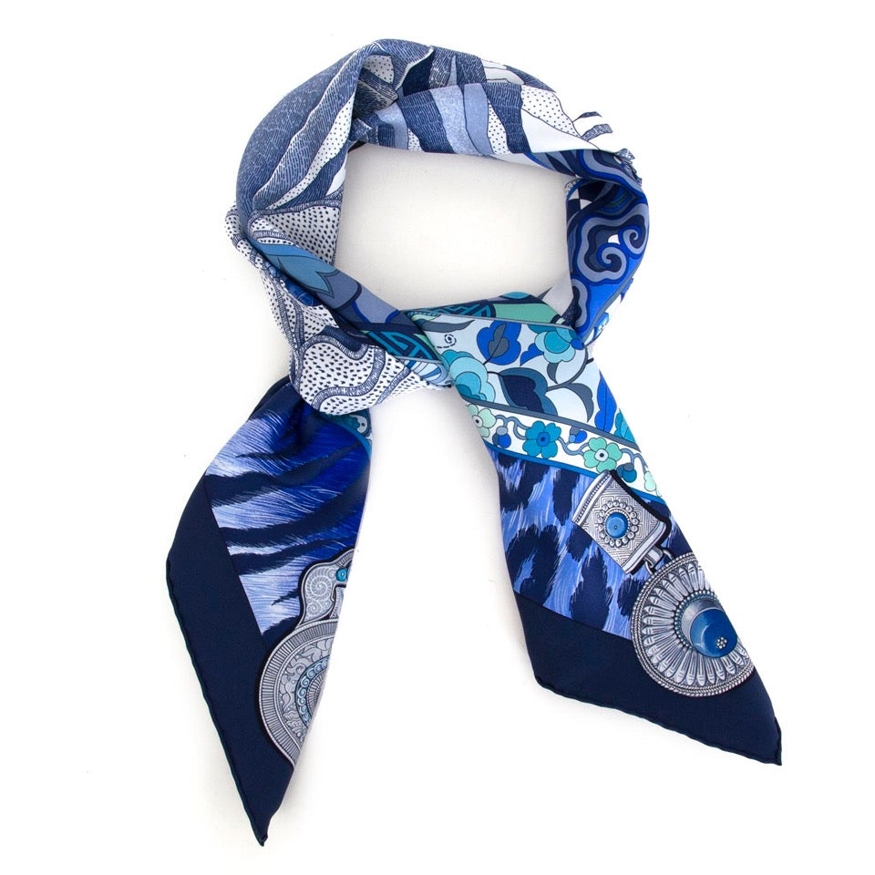 shop your designer Hermès Carré De Soie “La Femme Aux Semelles De Vent' at the best price webshop labellov.Com