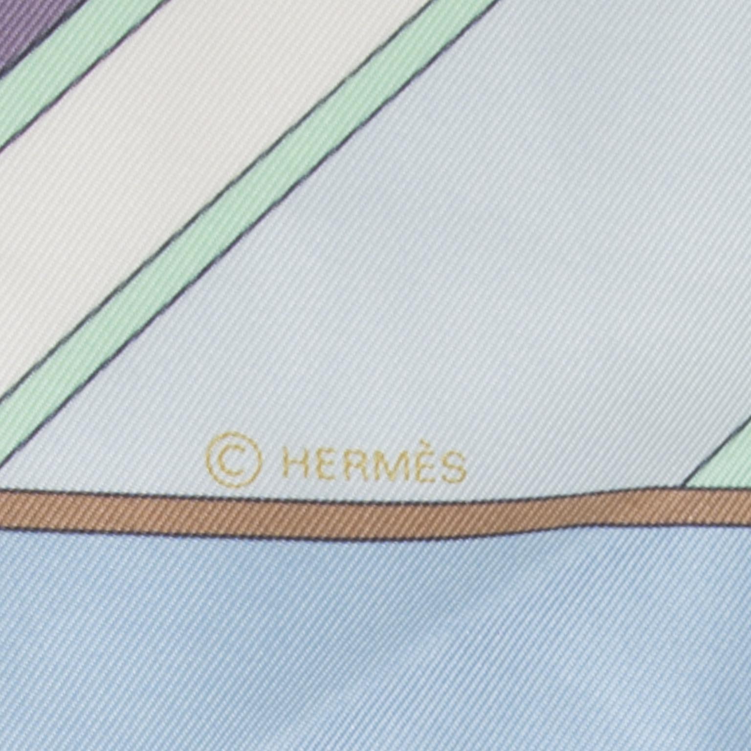 Buy authentic Hermès scarf at the right price at LabelLOV vintage webshop. Luxe, vintage, fashion. Safe and secure online shopping. Antwerp, Belgium.