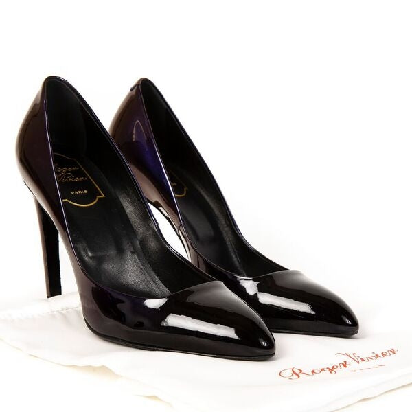 Buy second hand Roger Vivier heels at the right price at LabelLOV vintage webshop.