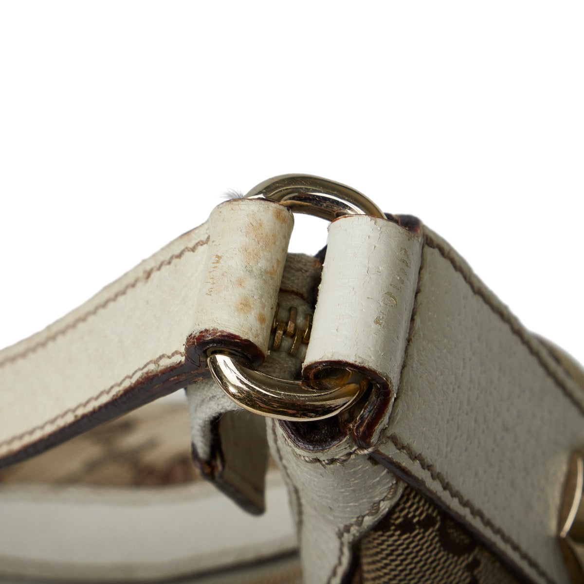 Shop safe online at Labellov in Antwerp, Brussel and Knokke this 100% authentic second hand Gucci Monogram Canvas Shoulder Bag