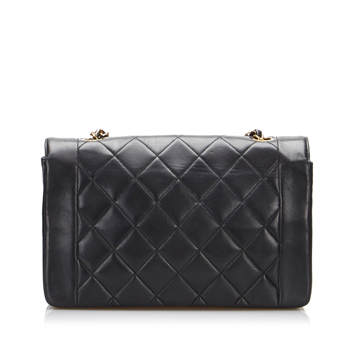 Shop safe online at Labellov in Antwerp, Brussels and Knokke this 100% authentic second hand Chanel Black Leather Diana Flap Crossbody