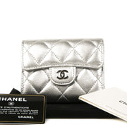 Chanel Metallic Silver Quilted Leather Coins Wallet for the best price at Labellov