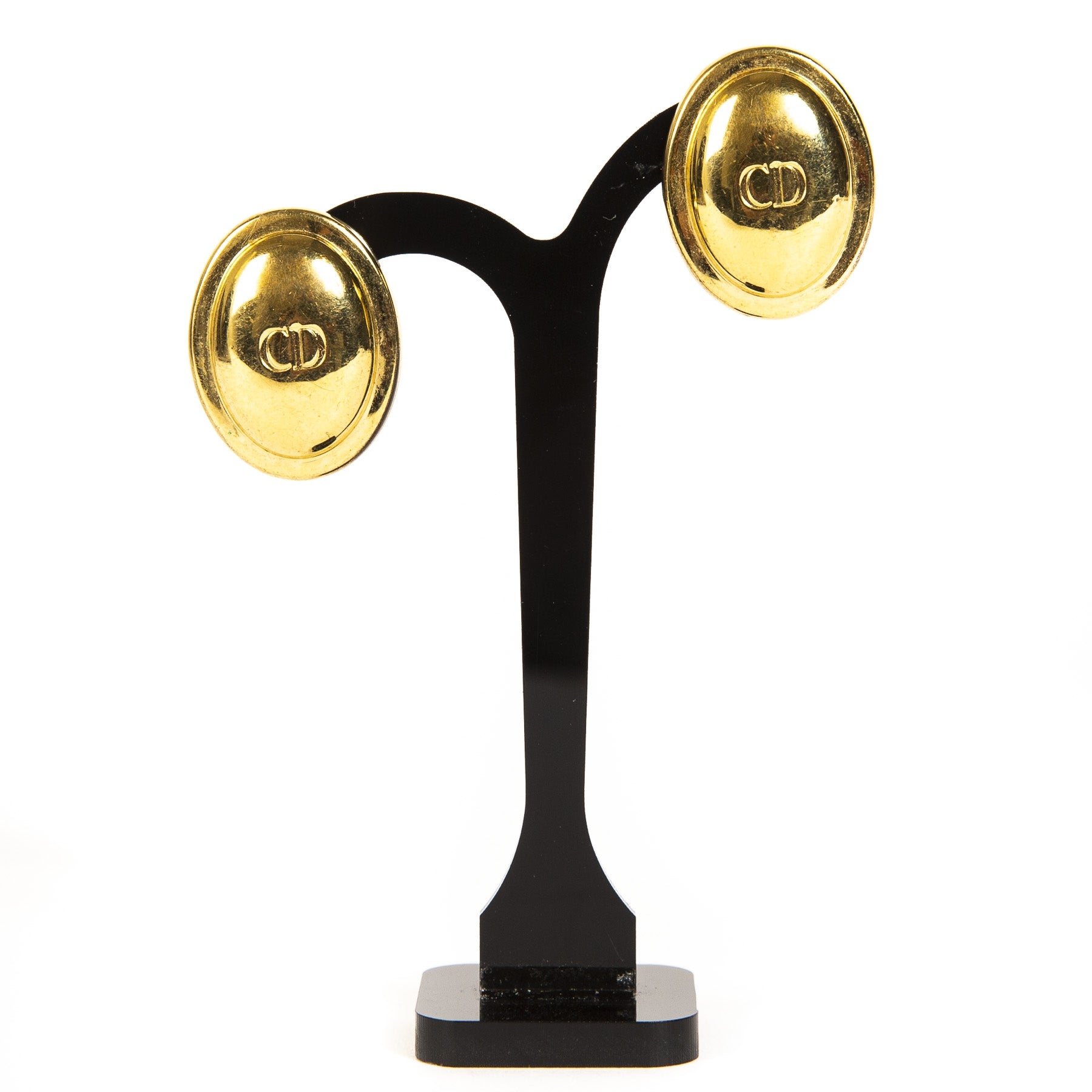 Christian Dior Gold Logo Clip On Earrings koop veilig online tegen de beste prijs