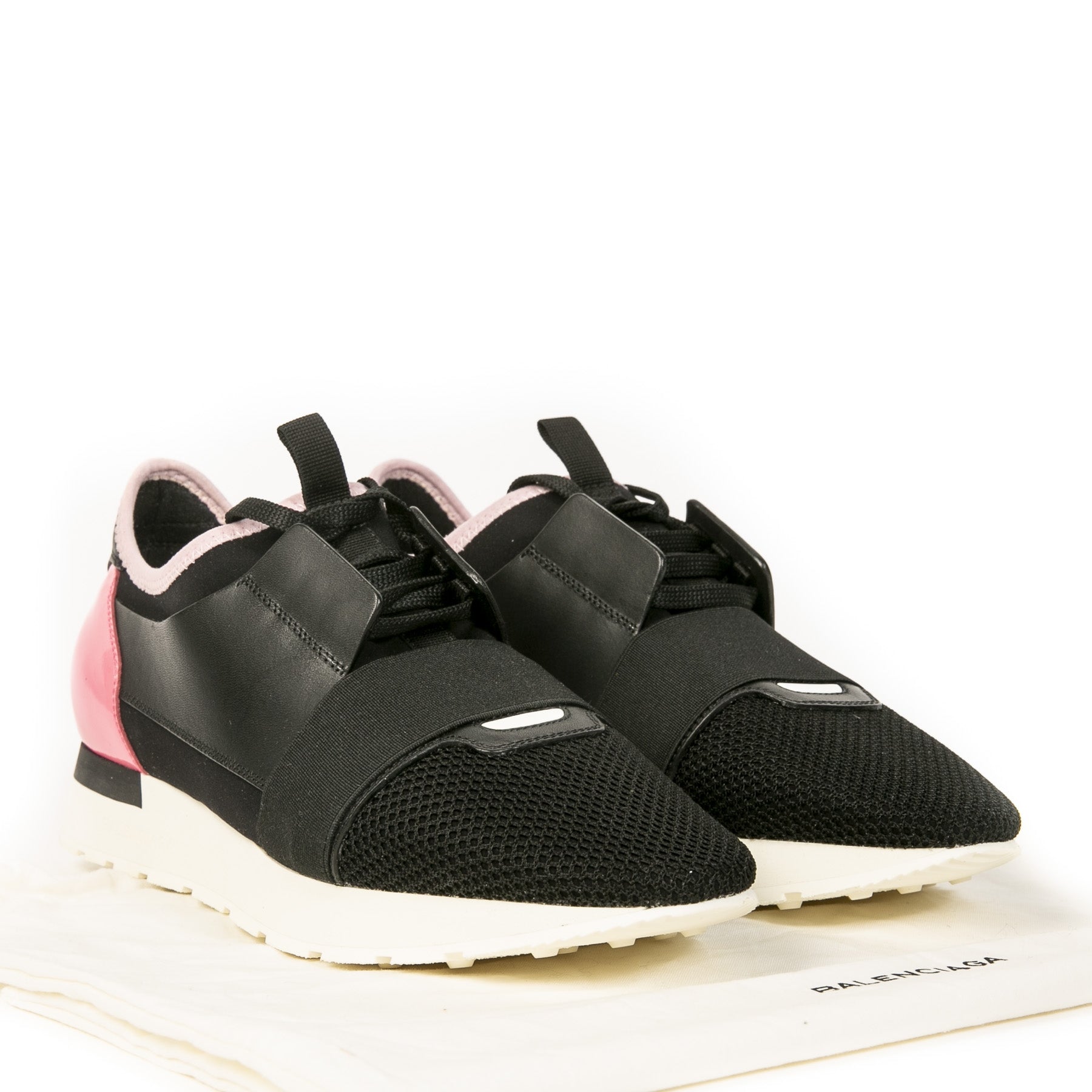 Authentieke Tweedehands Balenciaga Black & Pink Race Runner Sneakers juiste prijs veilig online shoppen luxe merken webshop winkelen Antwerpen België mode fashion