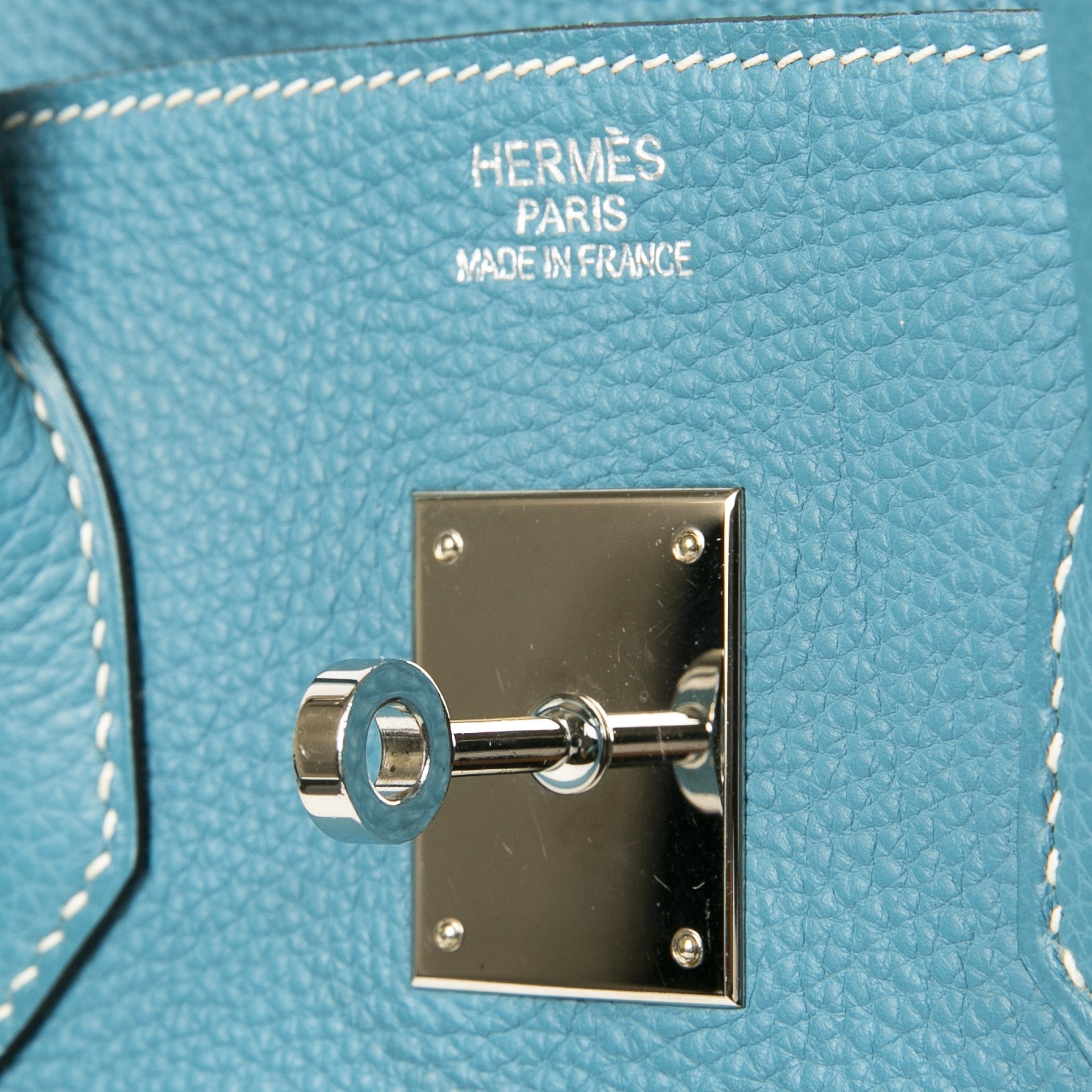 Koop en verkoop uw authentieke designer handtas aan de beste prijs bij Labellov