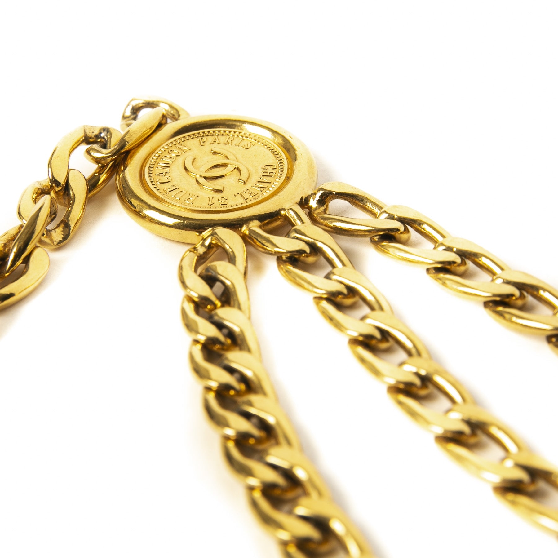 Authentique seconde main vintage Chanel Gold Triple Chain Belt achète en ligne webshop LabelLOV
