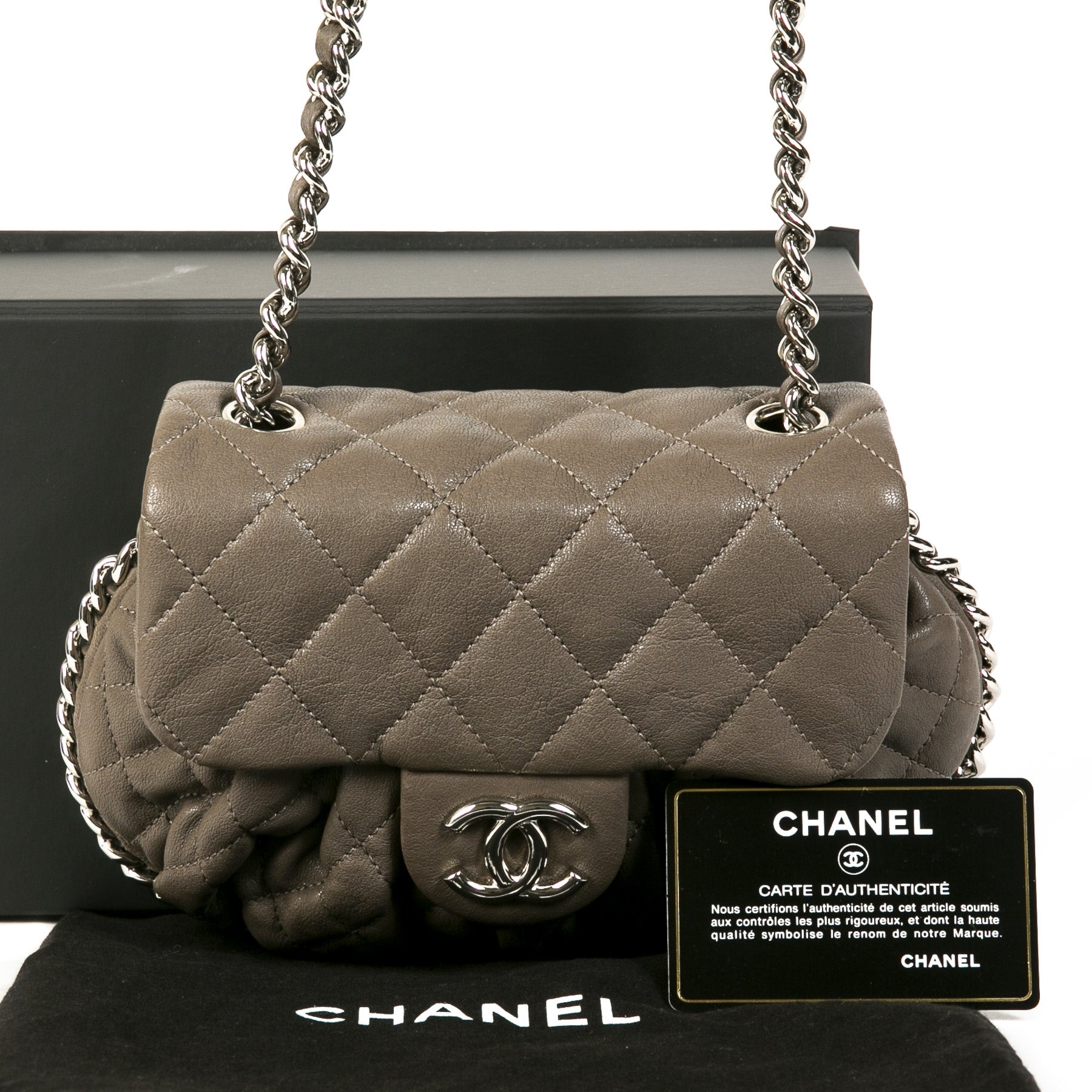 Authentieke tweedehands vintage Chanel Chain Around Taupe Crossbody Bag koop online webshop LabelLOV