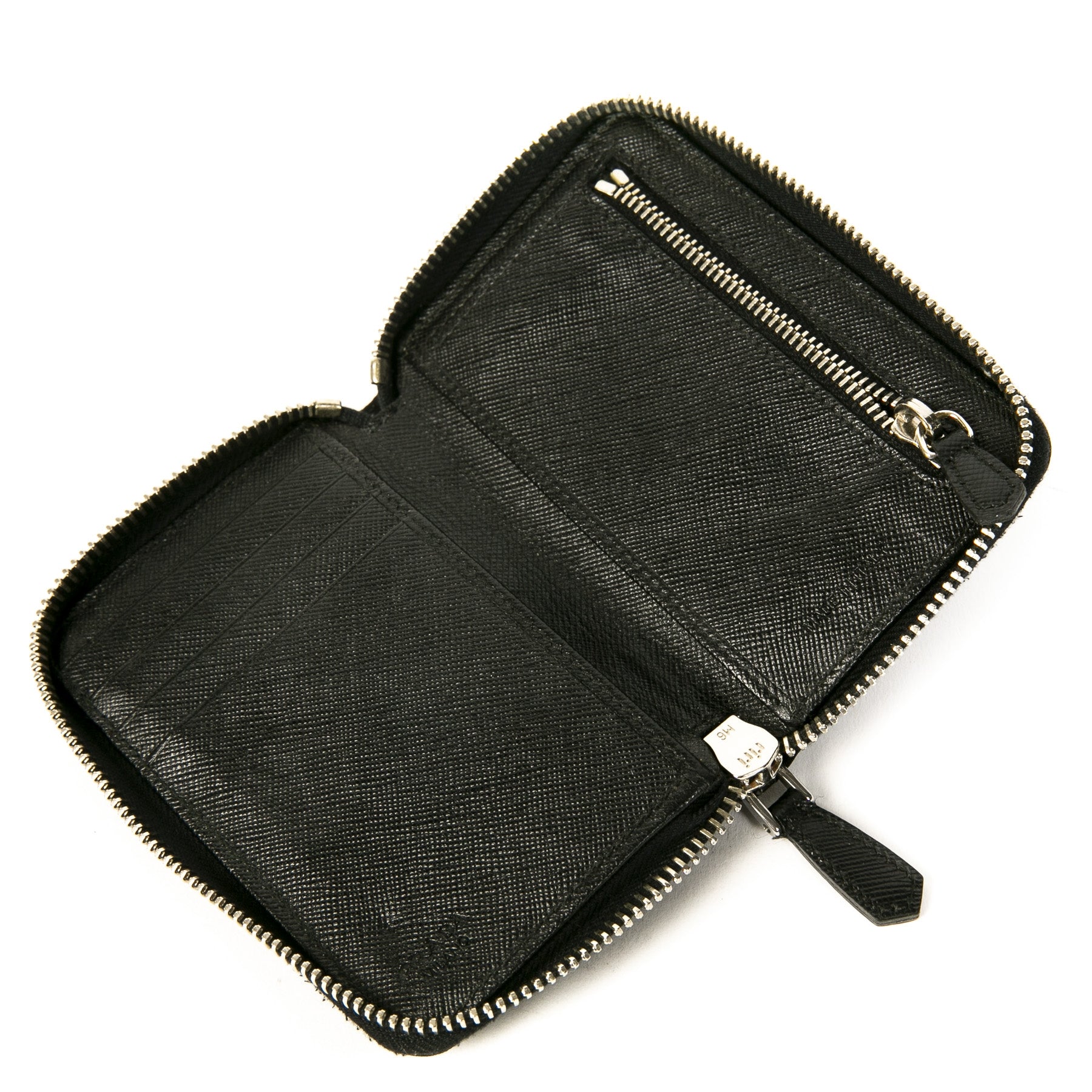 Authentieke tweedehands vintage Prada Black Leather Nylon Wallet bij online webshop LabelLOV