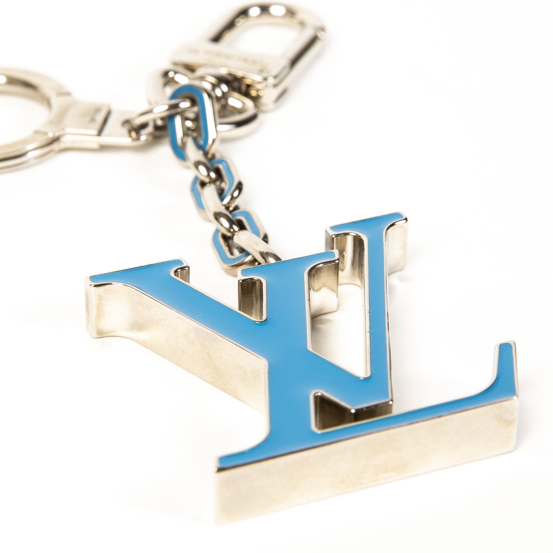 LOUIS VUITTON LVロゴ キーホルダー ブルー クリア Louis Vuitton Facettes Blue Bag Charm – Labellov
