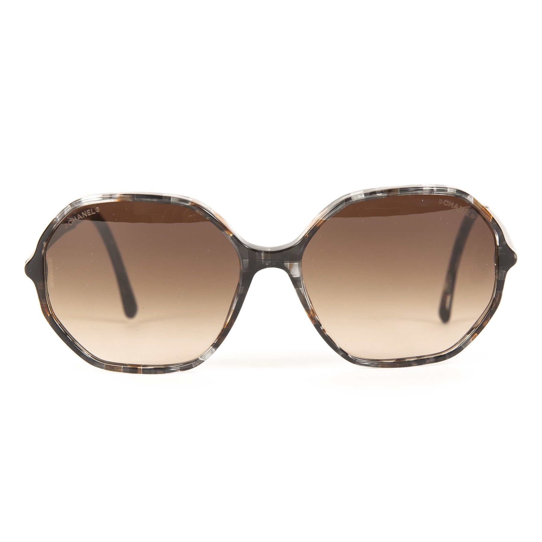 Authentieke tweedehands vintage Chanel Tortoise Havana Brown Sunglasses bij online webshop LabelLOV