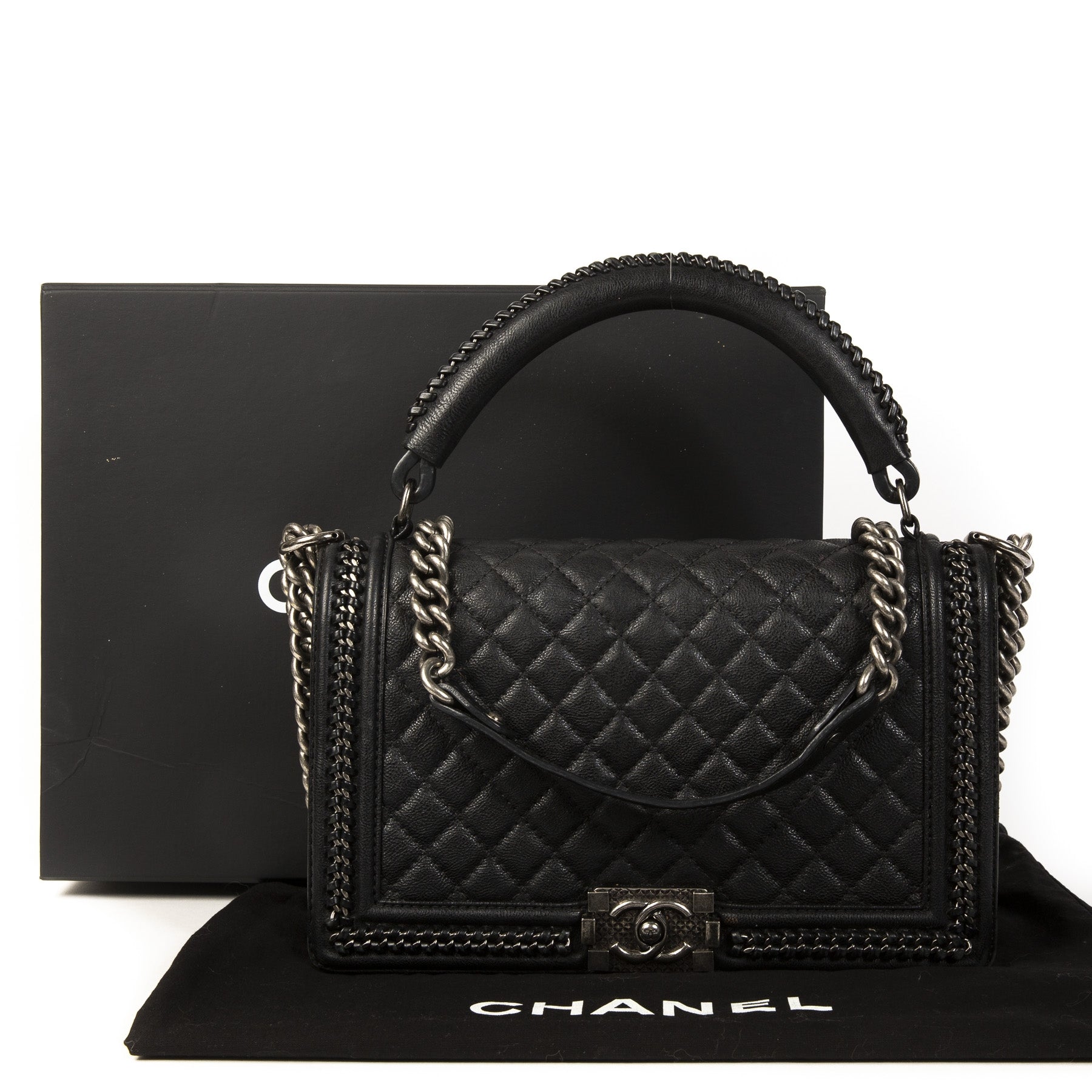 Authentique seconde main vintage Chanel Black Boy Bag Handle achète en ligne webshop LabellOV