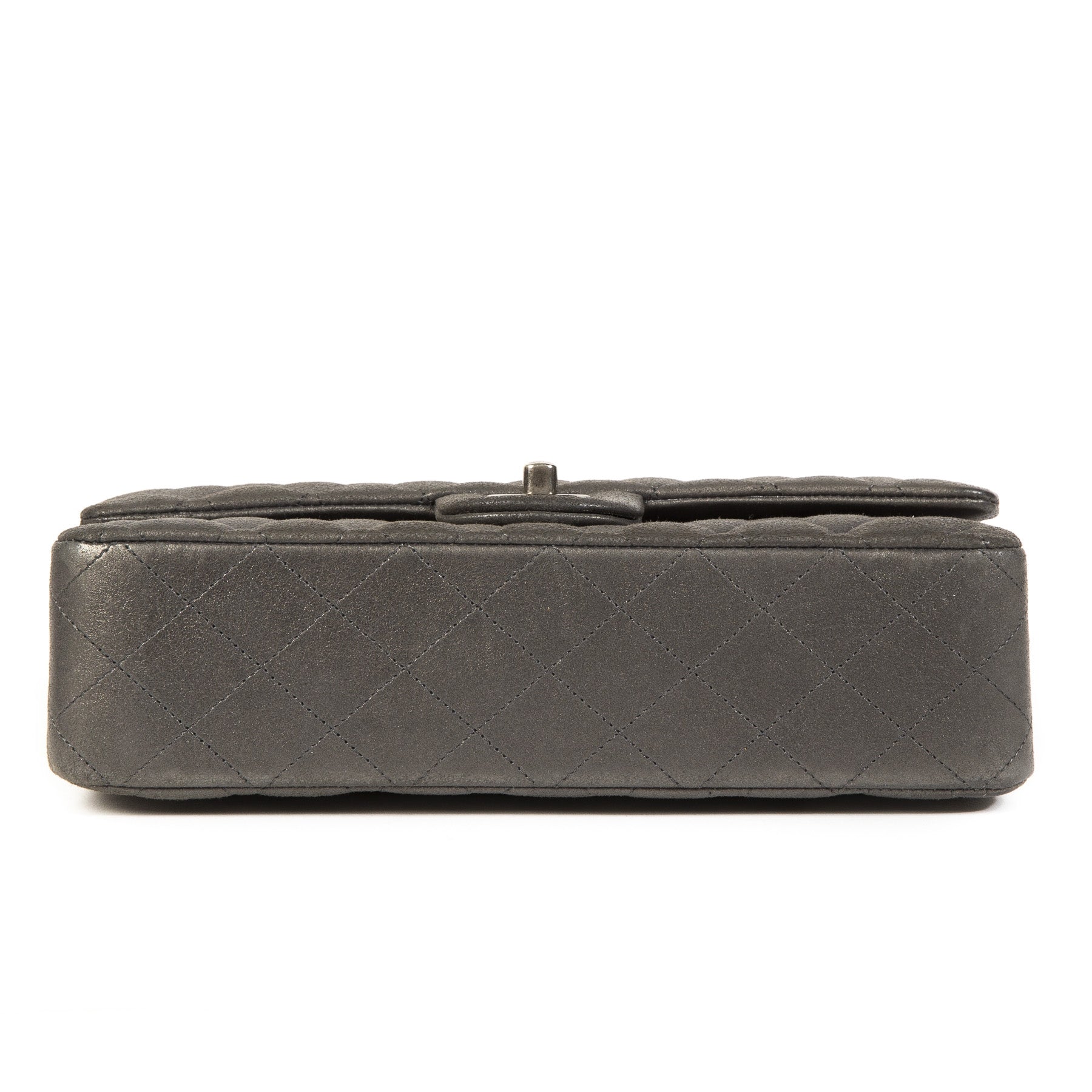 Authentieke tweedehands vintage Chanel Medium Classic Flapbag Metallic Silver koop online webshop LabelLOV