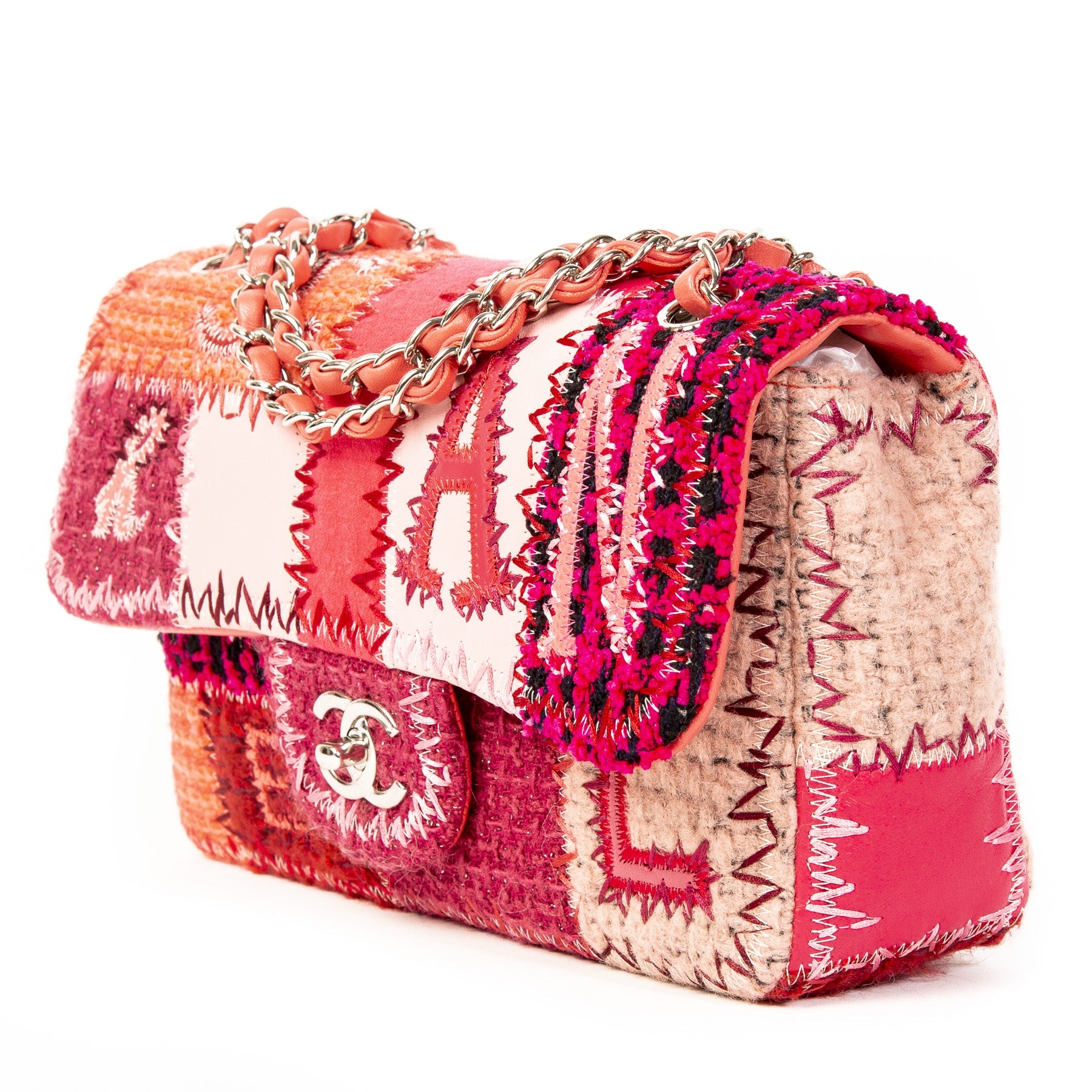 Authentieke Tweedehands Chanel Red Tweed Patchwork Flap Bag Medium juiste prijs veilig online shoppen luxe merken webshop winkelen Antwerpen België mode fashion