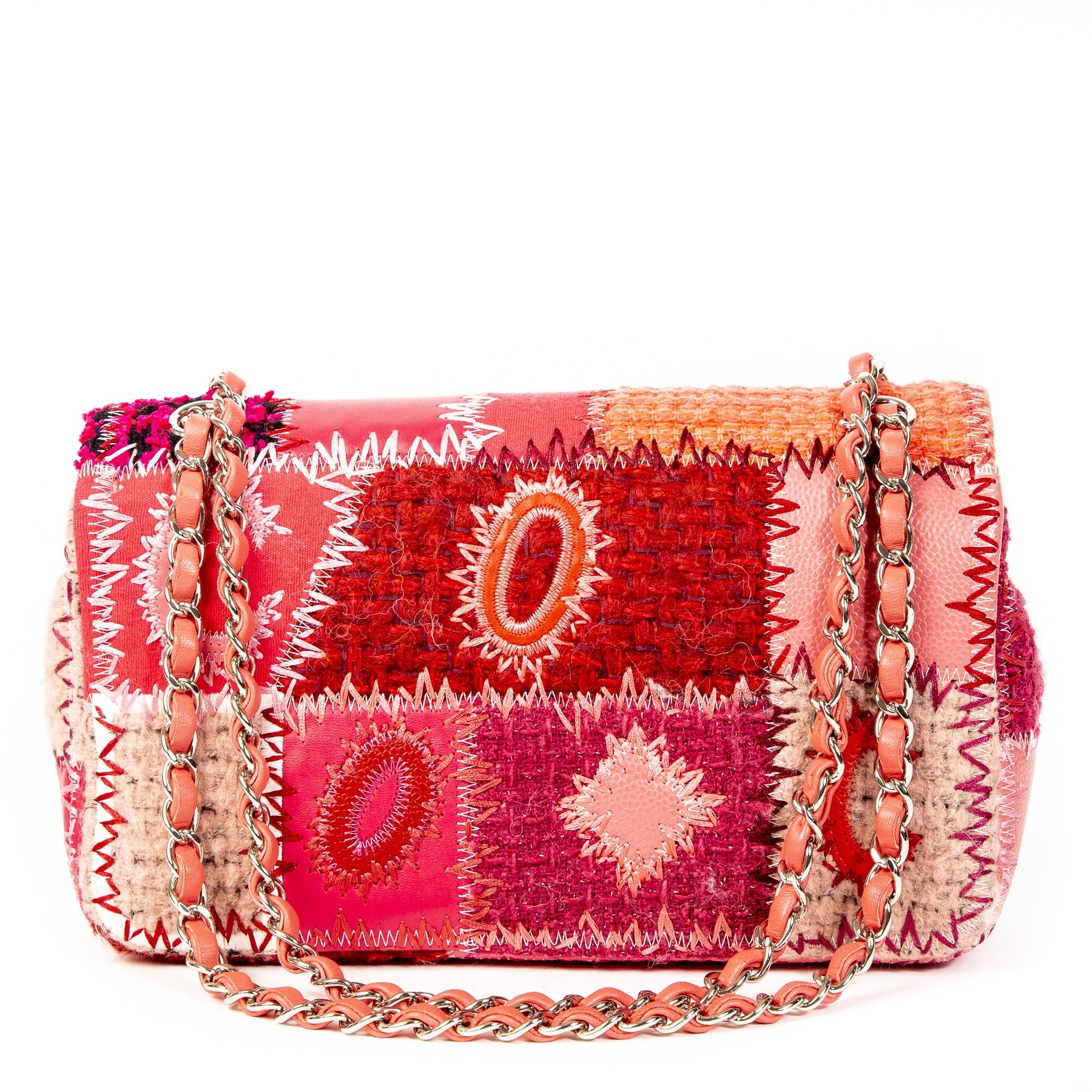 Authentieke Tweedehands Chanel Red Tweed Patchwork Flap Bag Medium juiste prijs veilig online shoppen luxe merken webshop winkelen Antwerpen België mode fashion