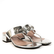 Authentieke Tweedehands Gucci Silver Patent Leather Horsebit Thong Sandals juiste prijs veilig online shoppen luxe merken webshop winkelen Antwerpen België mode fashion