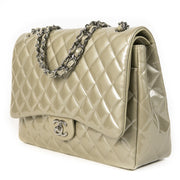 Authentieke Tweedehands Chanel Champagne Patent Leather Maxi Classic Flap Bag juiste prijs veilig online shoppen luxe merken webshop winkelen Antwerpen België mode fashion