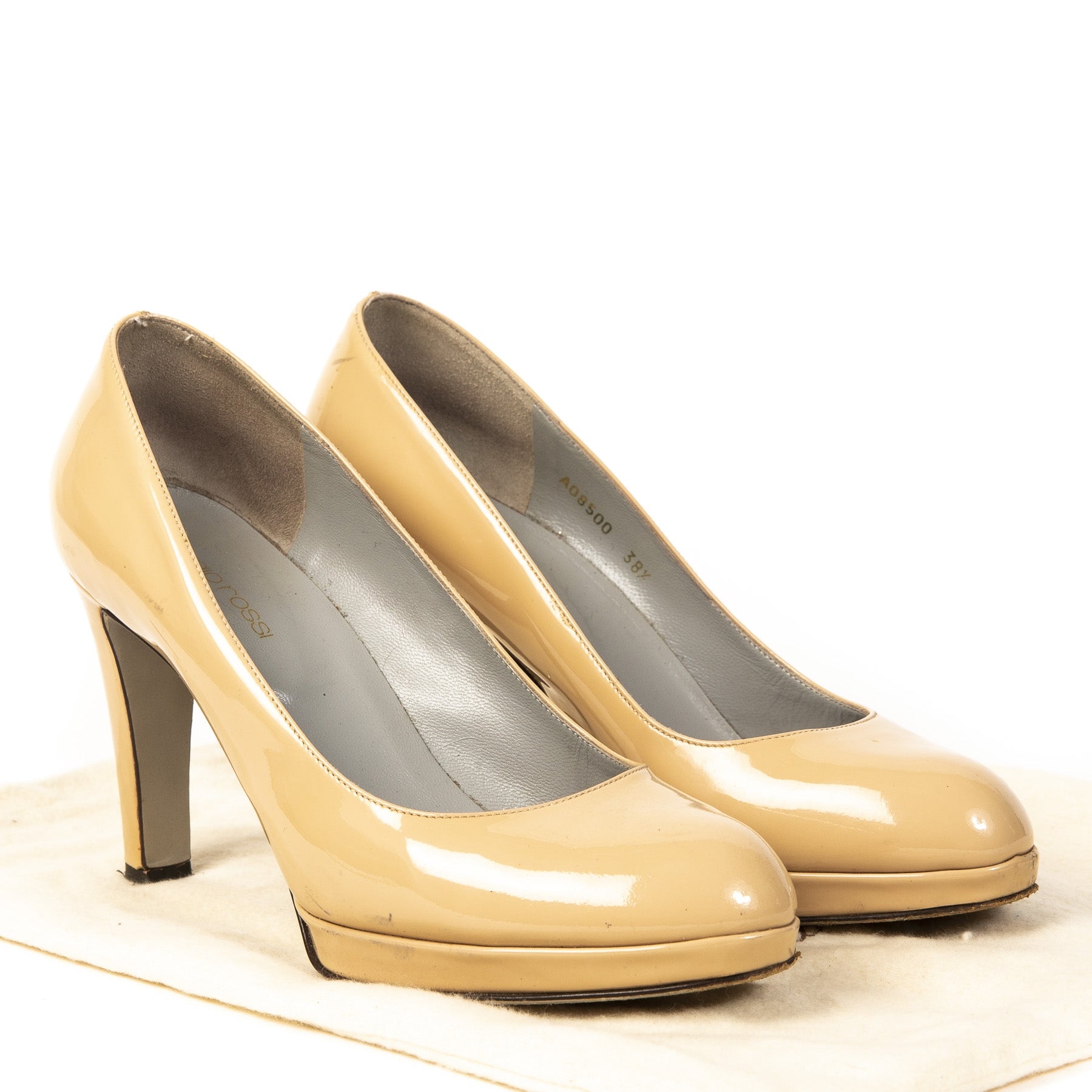 Authentic second-hand vintage Sergio Rossi Nude Pumps buy online webshop LabelLOV