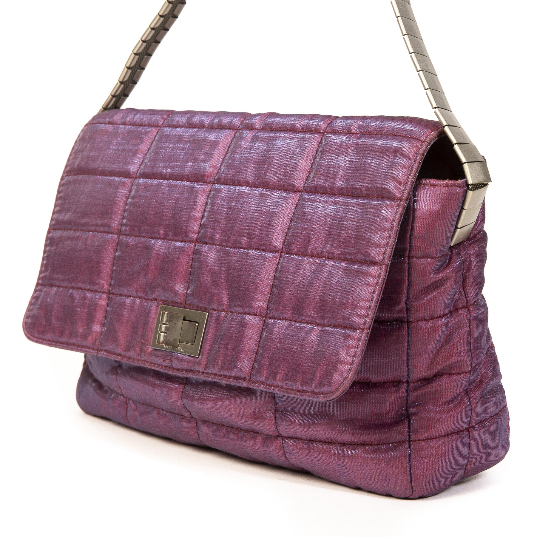 Authentieke Tweedehands Chanel Reissue Iridescent Pink Fabric Evening Bag juiste prijs veilig online shoppen luxe merken webshop winkelen Antwerpen mode fashion