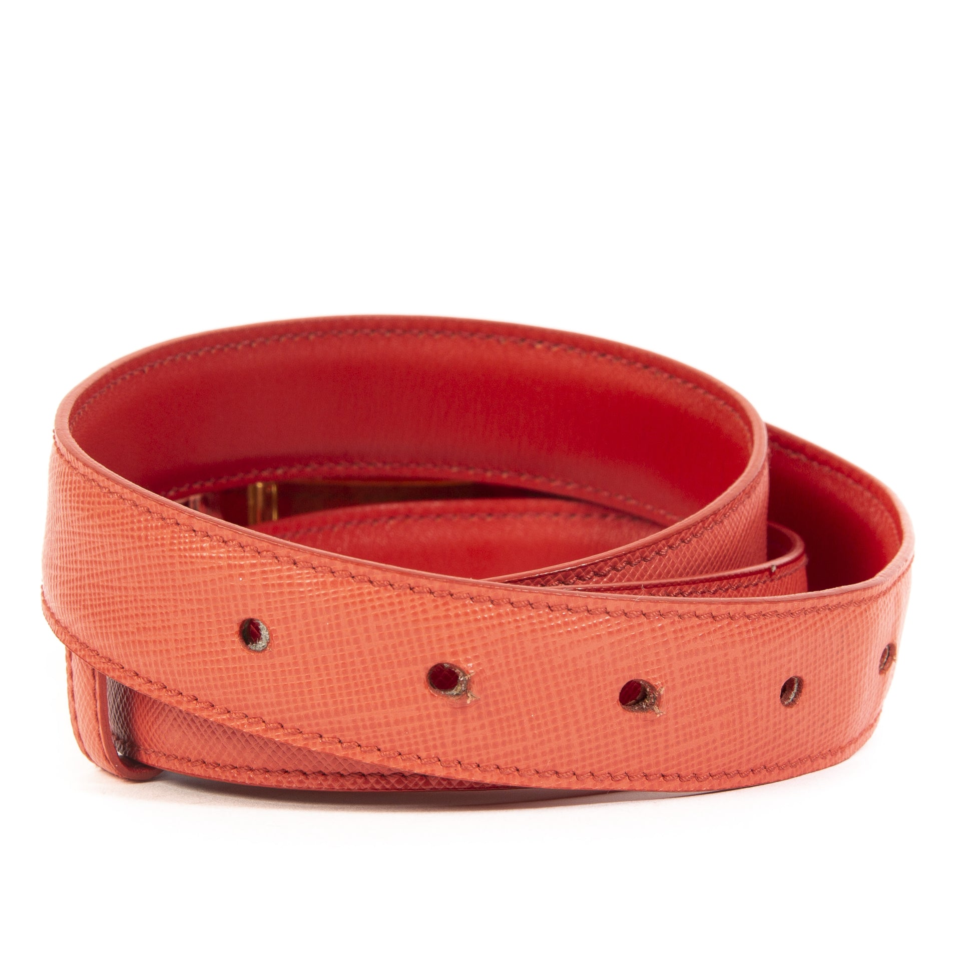 Koop deze authentieke tweedehands vintage Prada Coral Saffiano Belt bij online webshop LabelLOV.