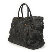 pour le meilleur prix Prada Black Matelassé Shoulder Bag achetez des sacs vintage 100% authentique
