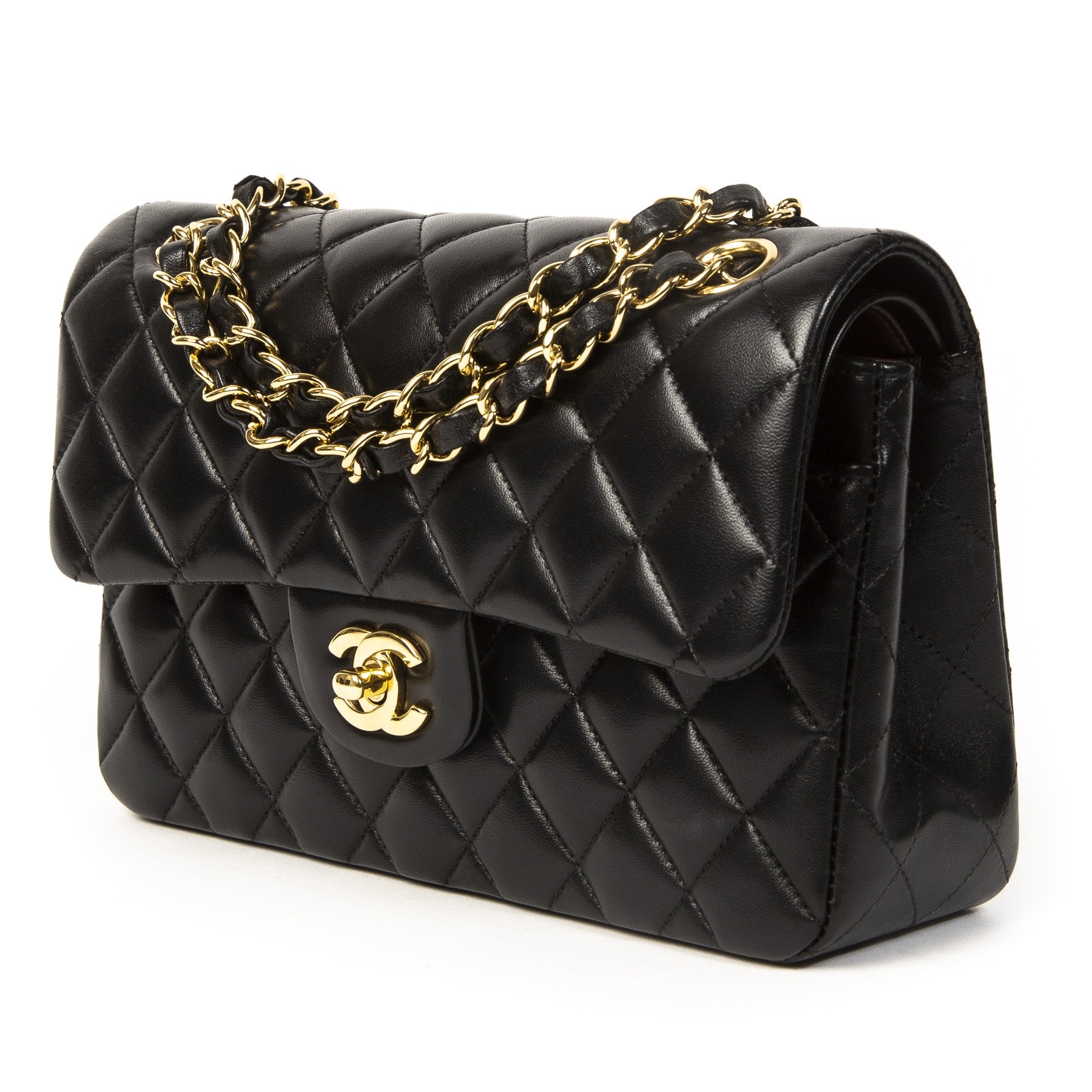 Chanel Small Black Classic Flap Bag GHW. Buy authentic secondhand chanel bag online at labellov antwerp, safe payment. Koop online tweedehands chanel classic flap bag bij labellov antwerpen, veilige betalinng. Designer vintage. Iconic chanel bag.
