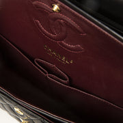 Chanel Small Black Classic Flap Bag GHW. Buy authentic secondhand chanel bag online at labellov antwerp, safe payment. Koop online tweedehands chanel classic flap bag bij labellov antwerpen, veilige betalinng. Designer vintage. Iconic chanel bag.