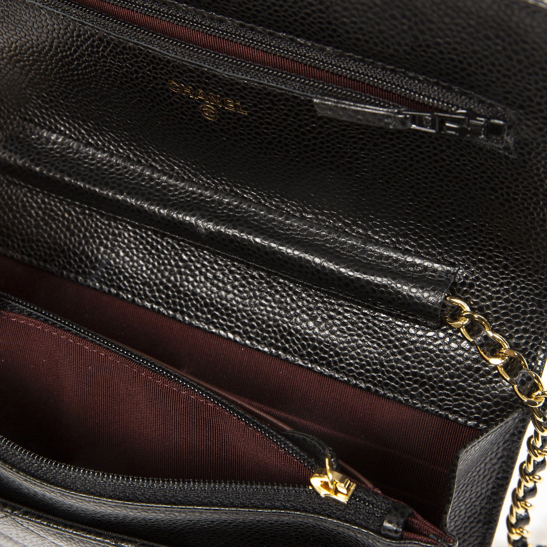 Chanel Black Caviar Leather Wallet On Chain. Buy secondhand Chanel handbags at Labellov. Safe online shopping at a fair price. Koop tweedehands Chanel handtassen voor een eerlijke prijs.