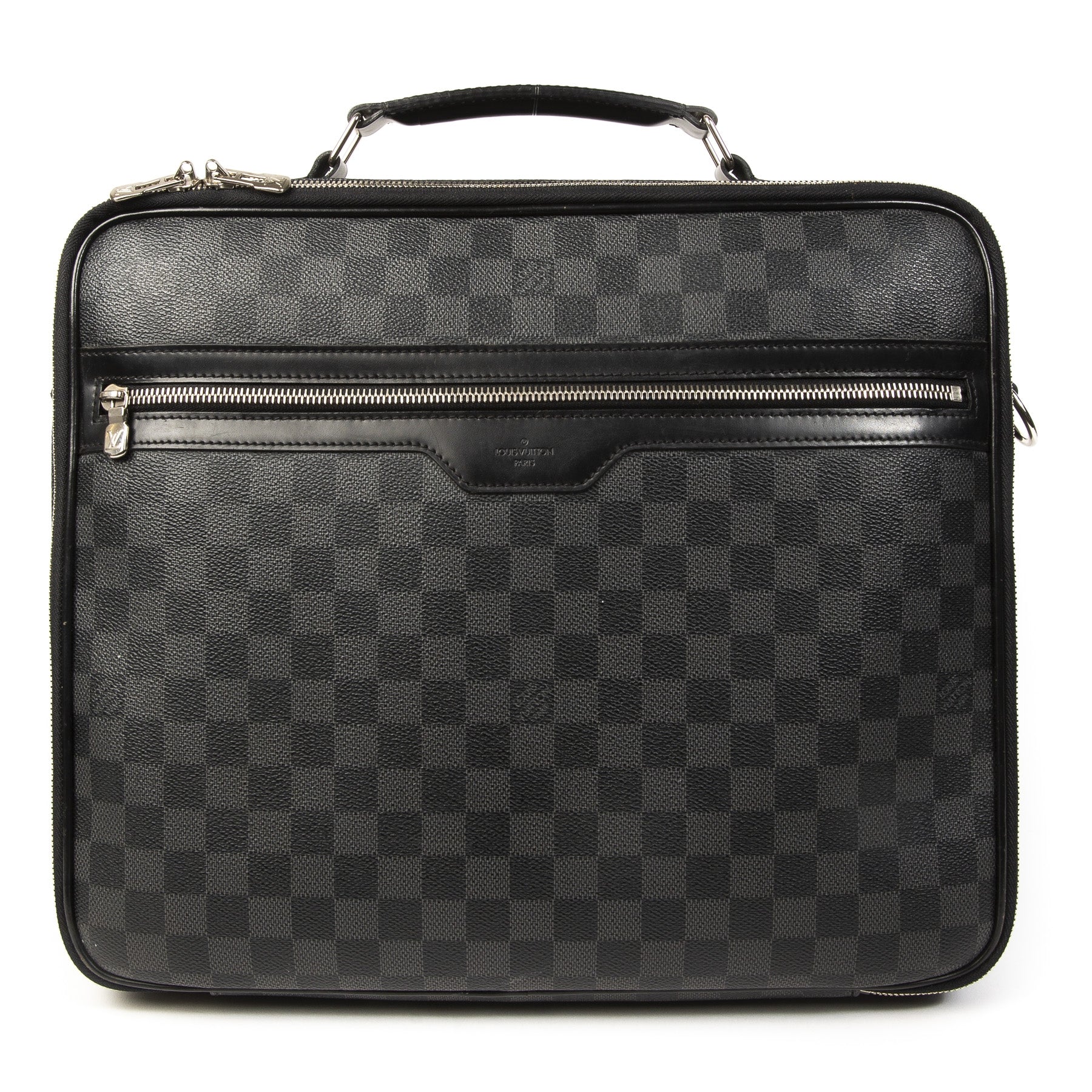 Buy and sell your Louis Vuitton Steeve Laptop Bag Damier Graphite for the best price at Labellov. Koop en verkoop uw authentieke Louis Vuitton designer handtassen en accessoires. Acheter sacs de Louis Vuitton en ligne.