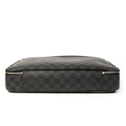 Buy and sell your Louis Vuitton Steeve Laptop Bag Damier Graphite for the best price at Labellov. Koop en verkoop uw authentieke Louis Vuitton designer handtassen en accessoires. Acheter sacs de Louis Vuitton en ligne.