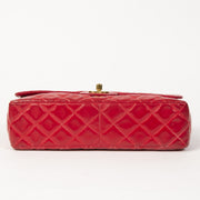Chanel Vintage Red Medium Classic Flap Bag GHW. Buy authentic iconic secondhand chanel classic flap bag online at labellov antwerp, veilige betaling. Koop online tweedehands bij labellov een iconische chanel handtas bij labellov antwerpen.