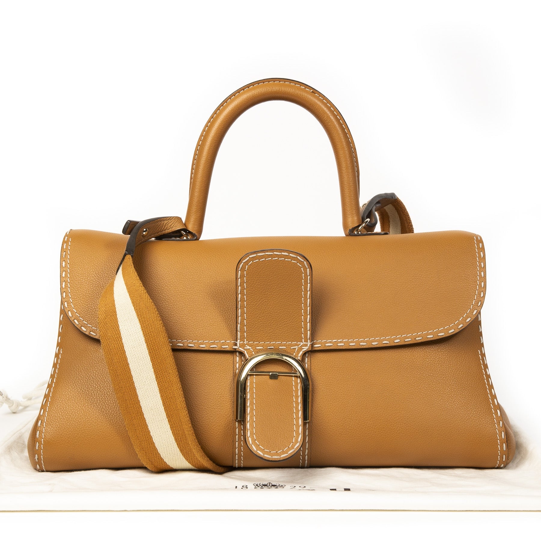 Delvaux Brillant East/West Tote Bag in Brown Clemence Leather with Large Stitch and Special Strap. Buy authentic delvaux bag online at labellov webshop antwerp, secondhand designer vintage. Koop online tweedehands delvaux tas brillant bij labellov.