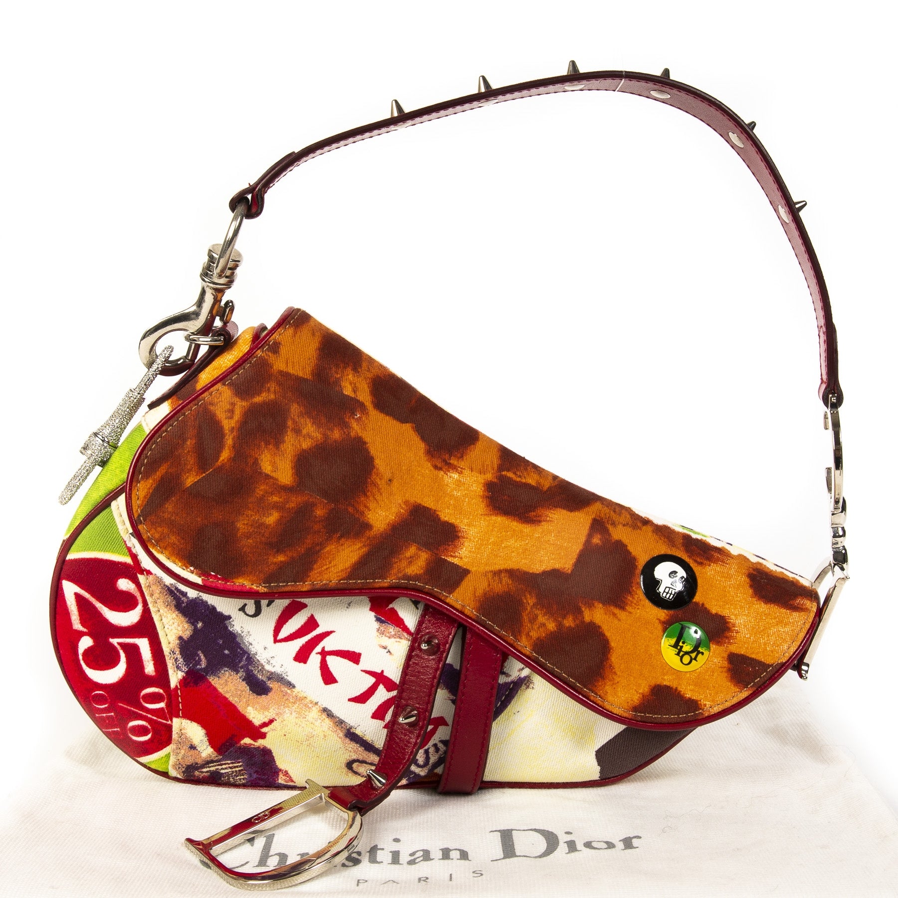 acheter en ligne seconde main Christian Dior Limited Edition Multicolor Victim Saddle Bag . koop veilig online tegen de beste prijs Christian Dior Limited Edition Multicolor Victim Saddle Bag. shop safe online Christian Dior Limited Edition Multicolor.