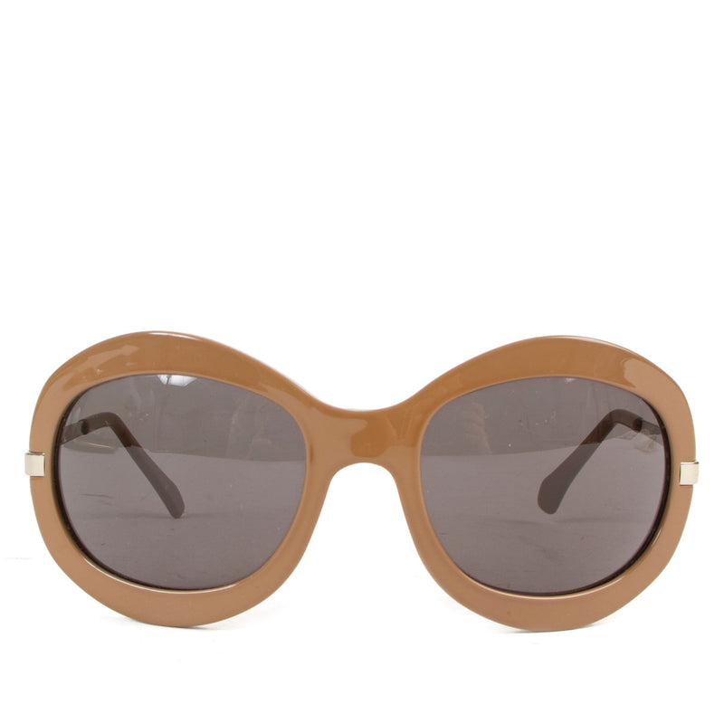 Yves Saint Laurent Brown Acetate Sunglasses for the best price at Labellov secondhand luxury in Antwerp