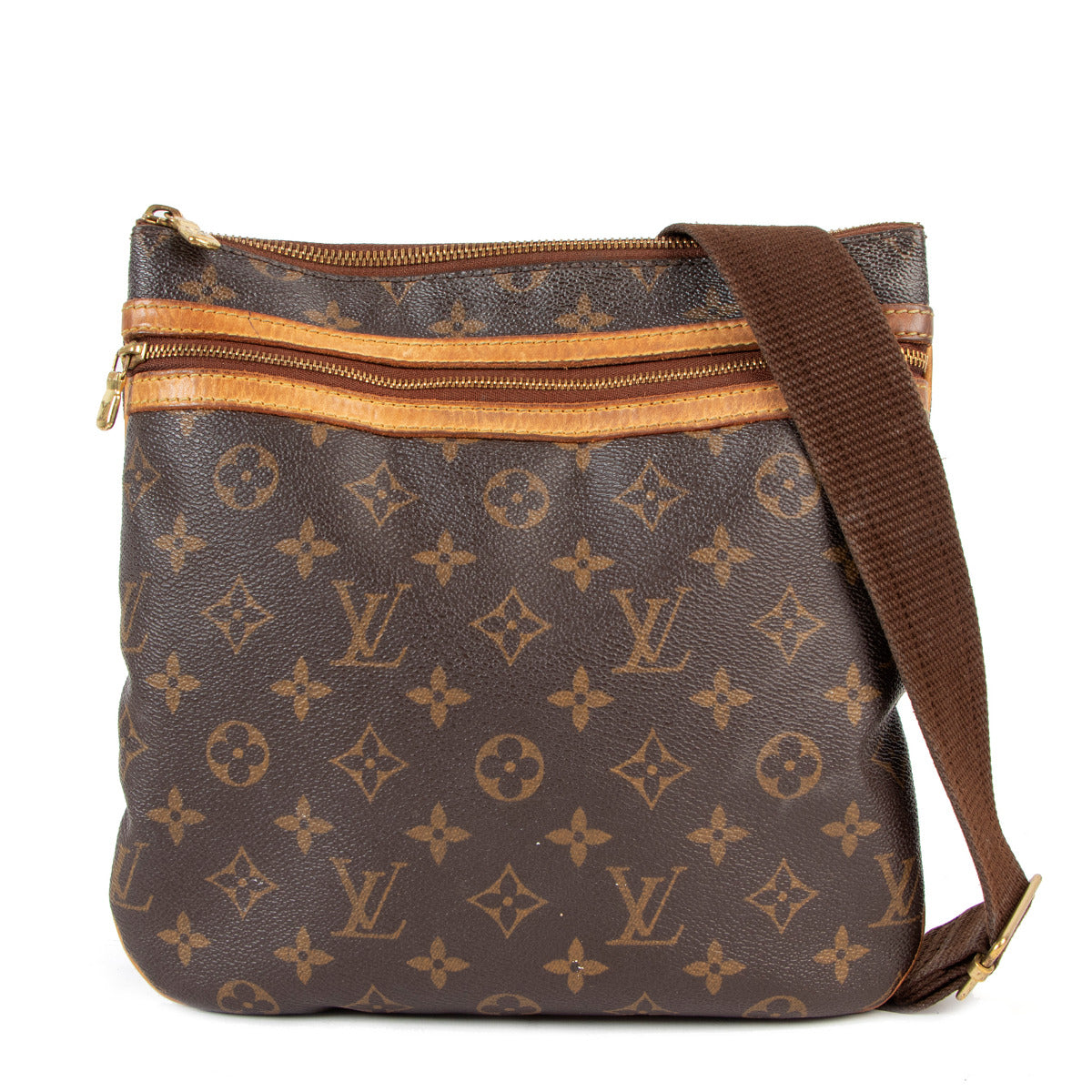 LL03296.2 Louis Vuitton Bosphore Monogram Bag for the best price at Labellov secondhand luxury in Antwerp. Buy and sell your designer bags.
