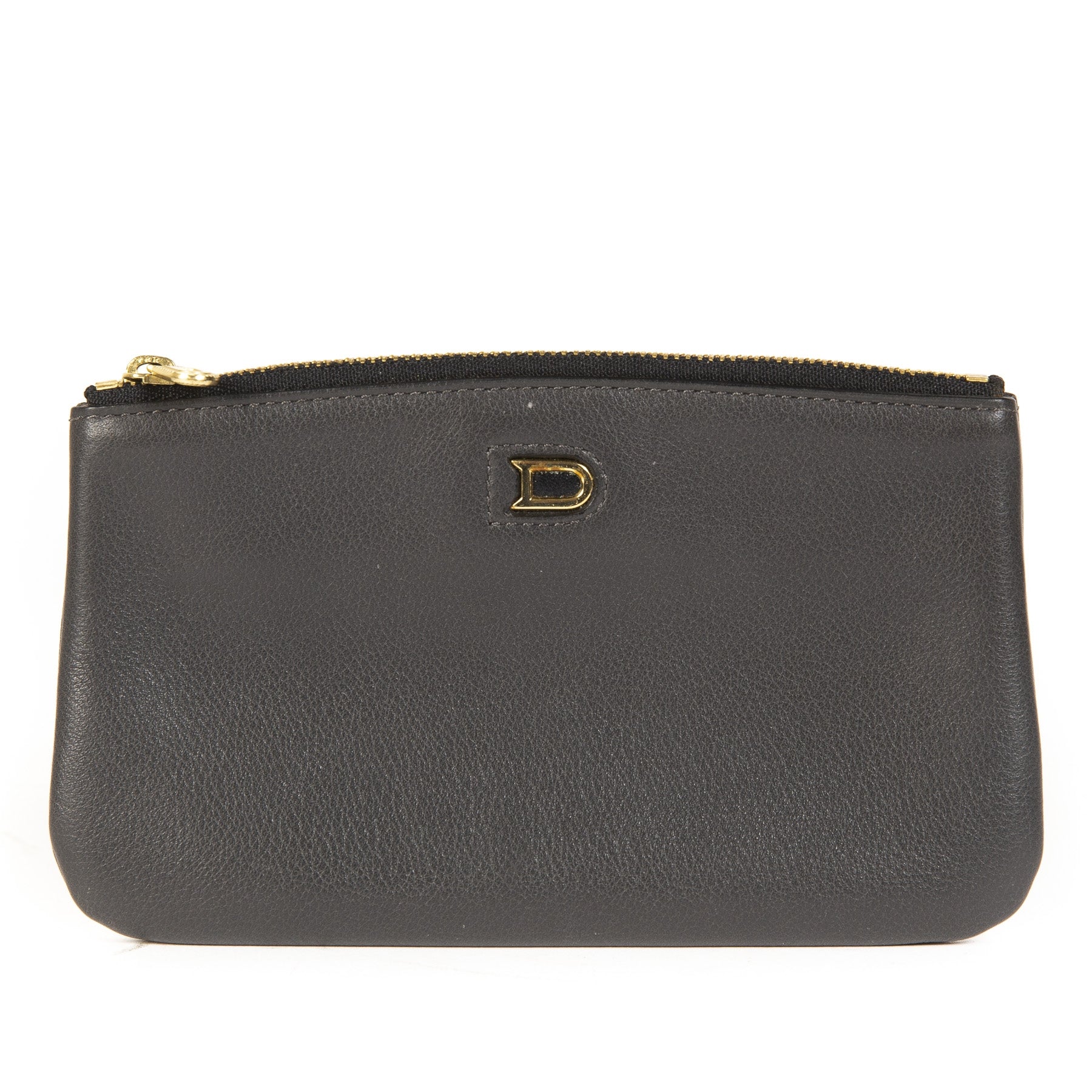 Buy authentic Delvaux at the right price at LabelLOV vintage webshop.
