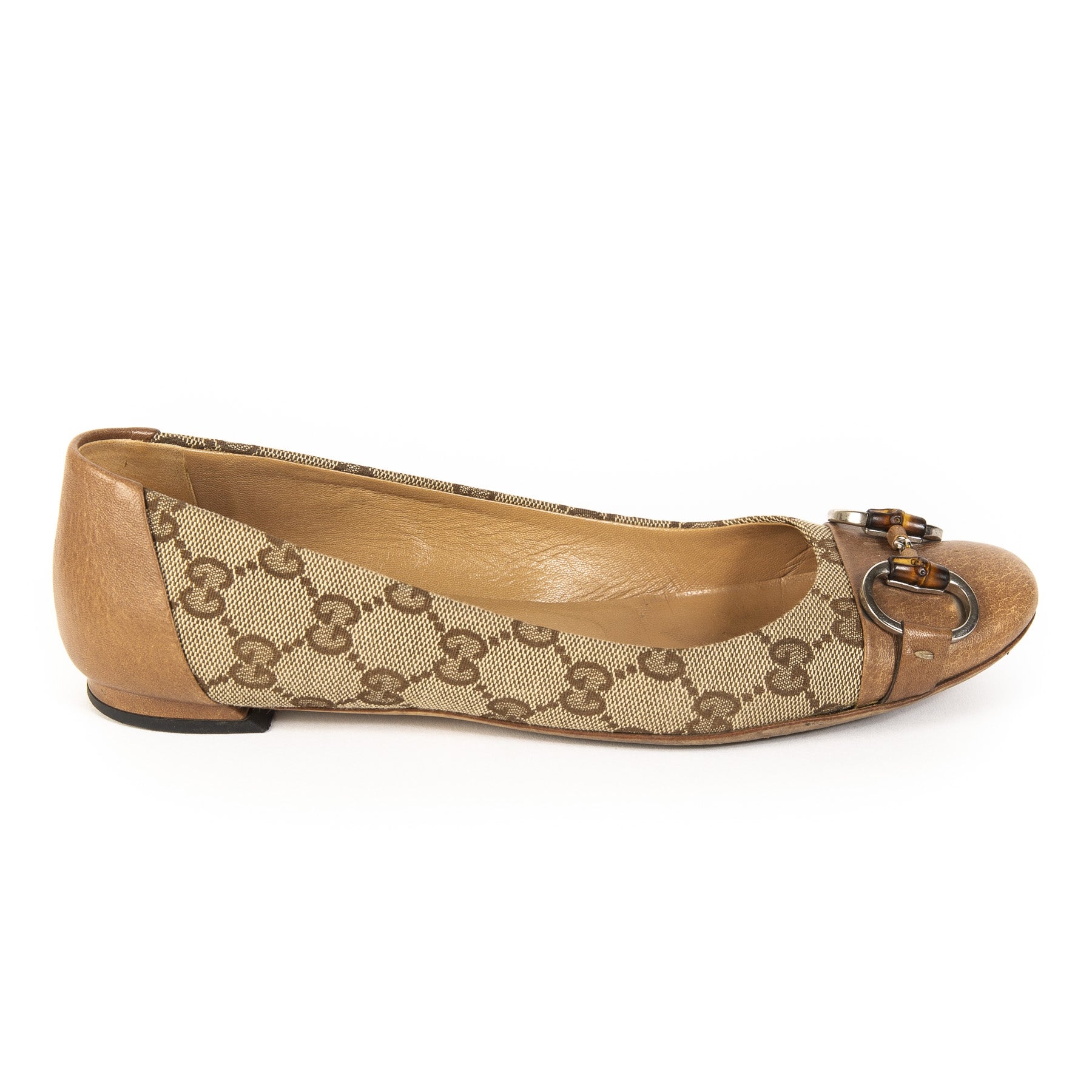 Koop authentieke Gucci schoenen aan de juiste prijs bij LabelLOV vintage webshop.