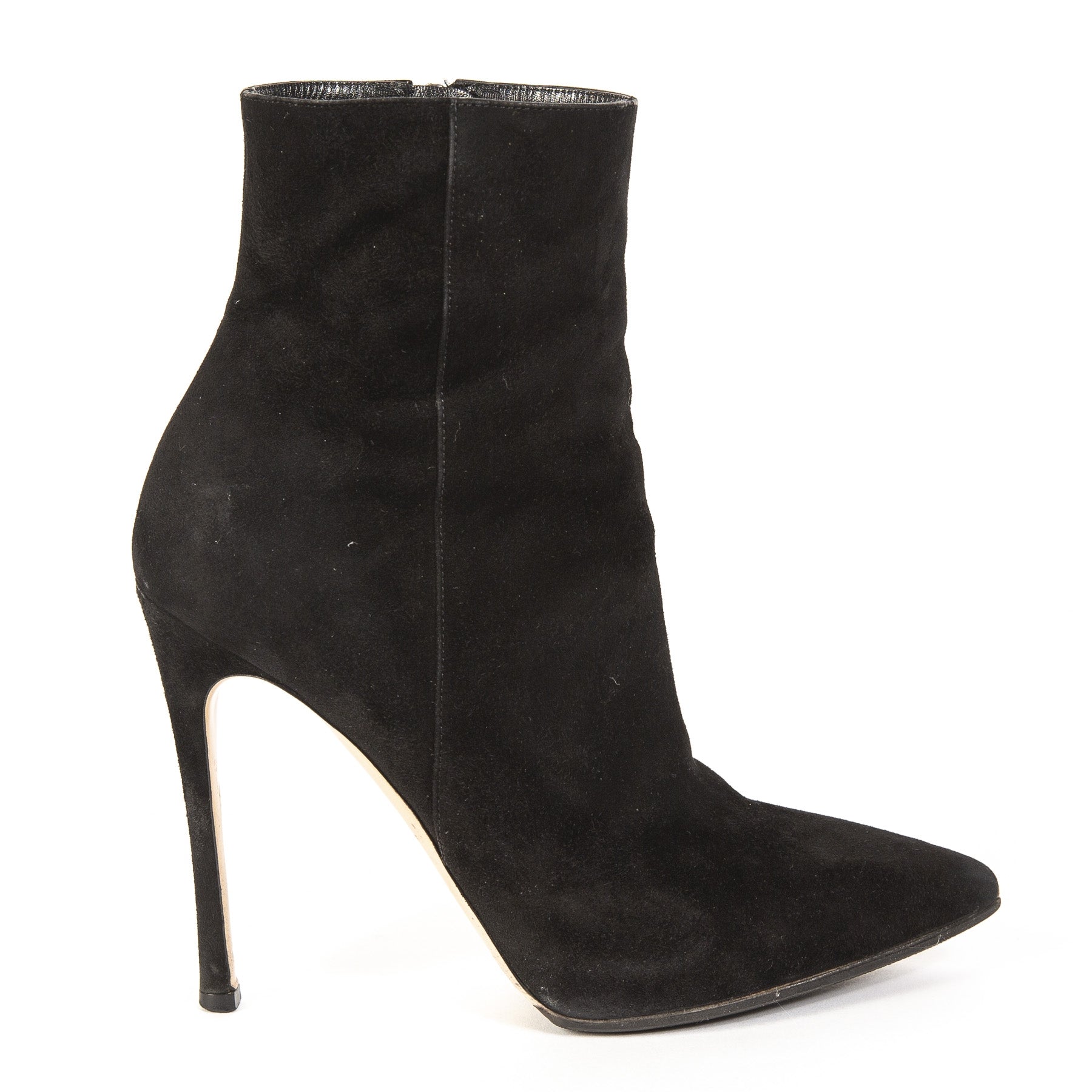 Achetter des talons de Gianvito Rossi à un bon prix chez LabelLOV vintage webshop.
