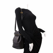 Vintage Delvaux black handbag for the best price at Labellov webshop. Safe and secure online shopping with 100% authenticity. Vintage Delvaux noir sac à main pour le meilleur prix.