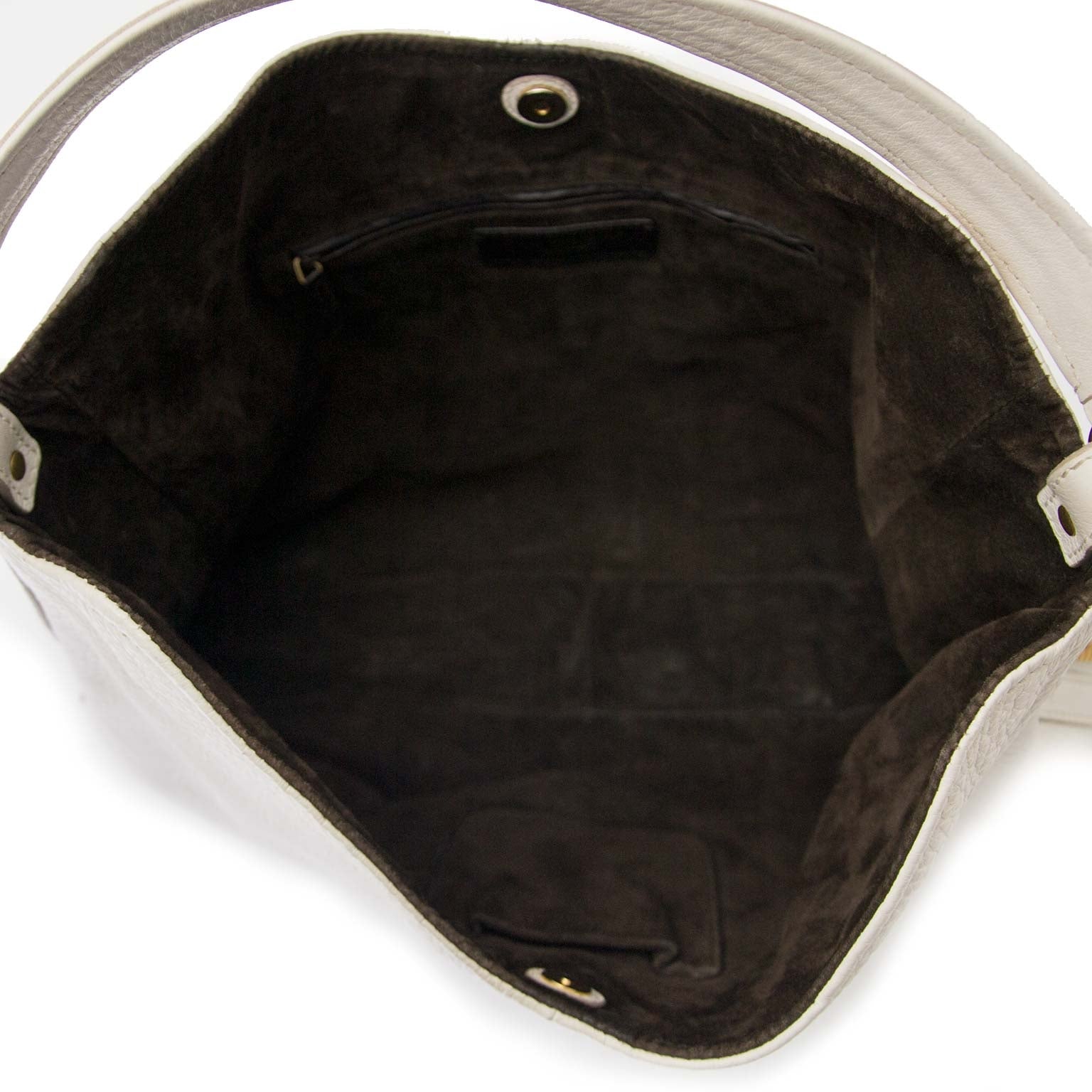 Yves Saint Laurent White Caviar Leather Hobo Bag Buy authentic designer Yves Saint Laurent YSL secondhand bags at Labellov at the best price. Safe and secure shopping. Koop tweedehands authentieke Yves Saint Laurent tassen bij designer webwinkel labellov