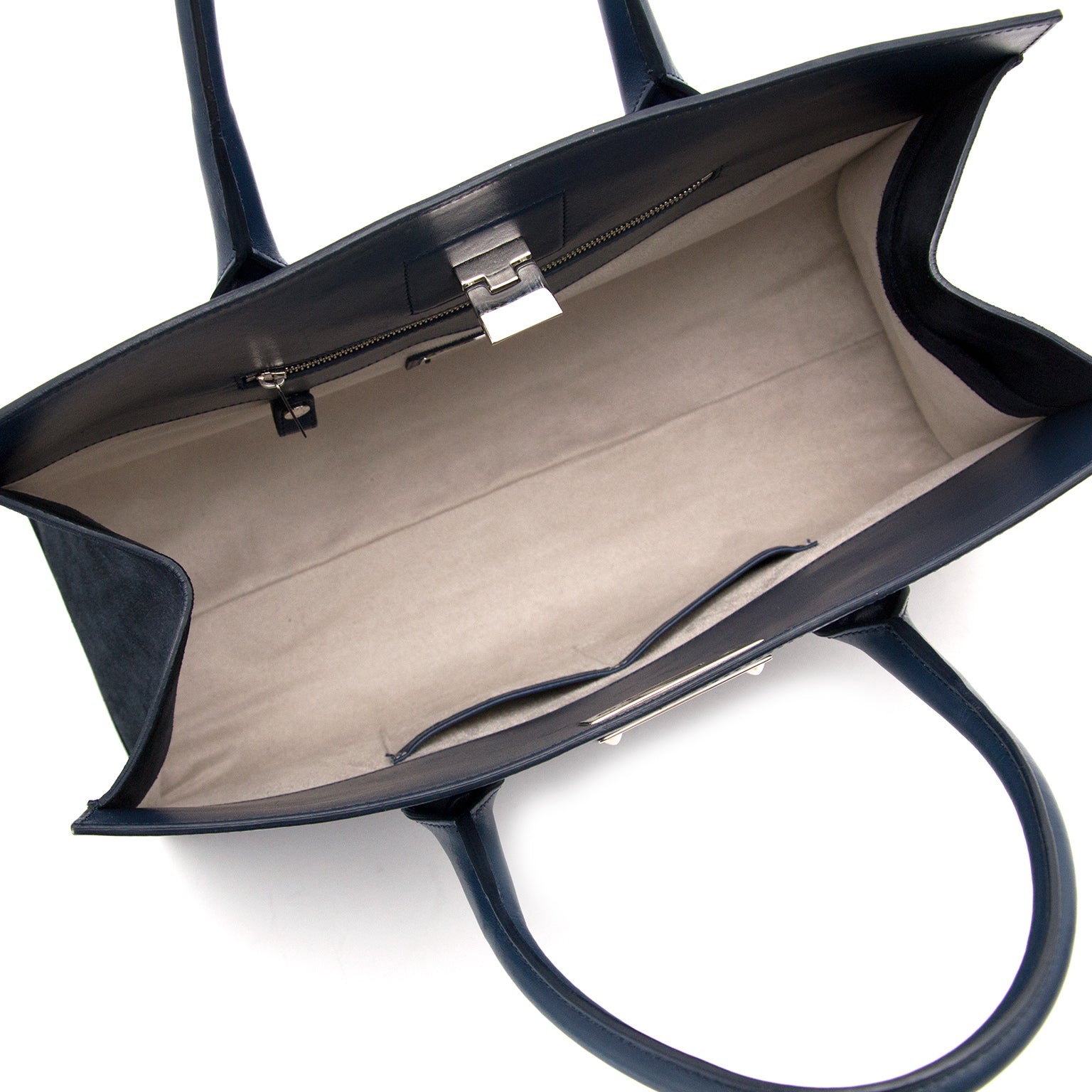 Jimmy Choo Navy Blue Sac A Main en ligne chez labellov.com pour le meilleur prix.