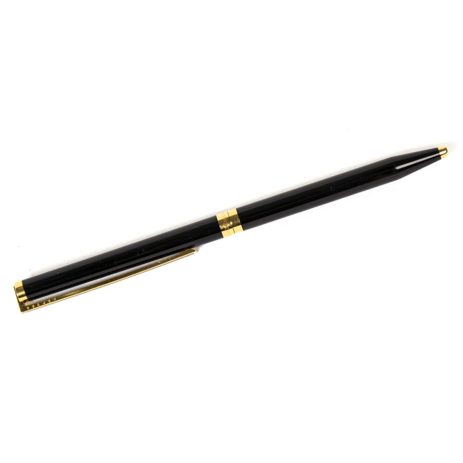 S.T. dupont line 2 lighter and pen set now for sale at labellov vintage fashion webshop belgium