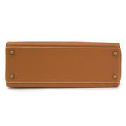 Op zoek naar een Hermes Kelly 32 Gold? Koop veilig bij Labellov Antwerpen en bezoek de showroom.